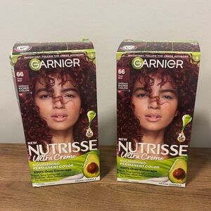 ❗️SALE ❗️ Garnier Nutrisse Ultra Crème  Hair Dye Color 66 True Red, 2 NEW